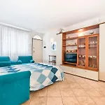 Pines House - Host Solution