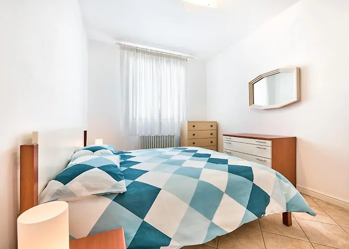 Pines House - Host Solution Apartamento