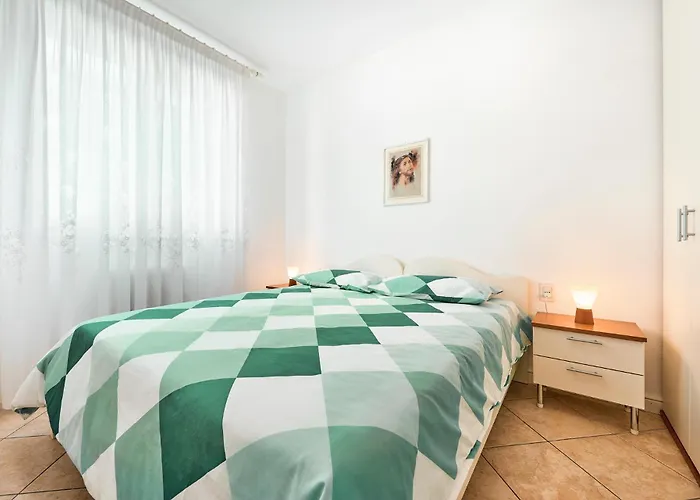 Pines House - Host Solution Apartamento