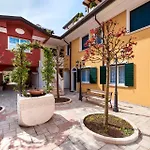 Pines House - Host Solution * Lido di Jesolo