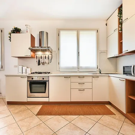 Pines House - Host Solution