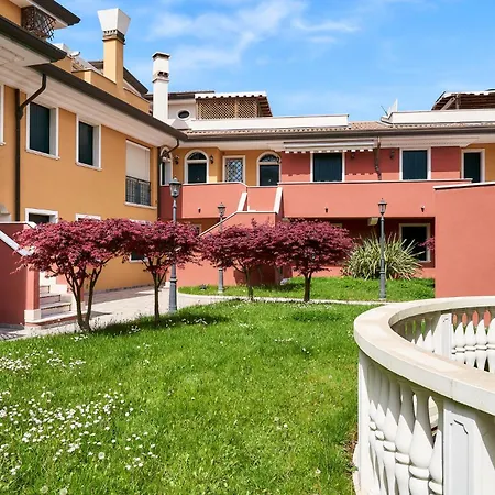 Pines House - Host Solution Lido di Jesolo