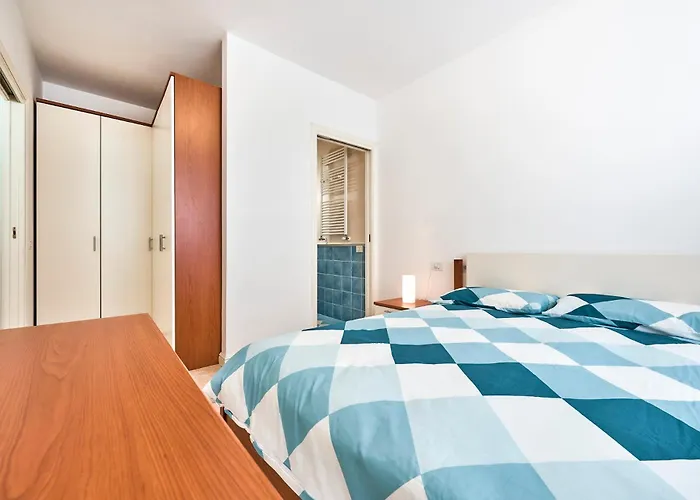 Apartment Pines House - Host Solution *