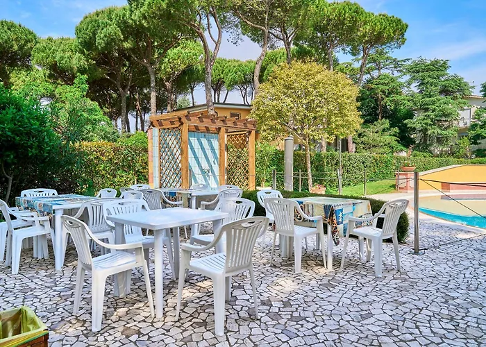 Pines House - Host Solution