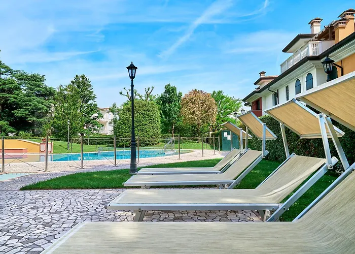 Pines House - Host Solution *