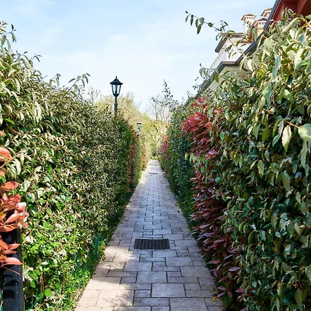 Pines House - Host Solution Apartament